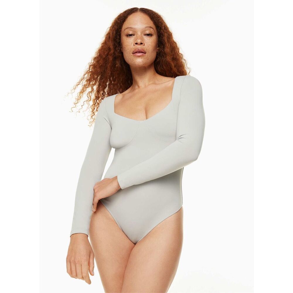 Aritzia Babaton Contour Lange Bodysuit L/Sleeve Sweetheart Neckline Size Large